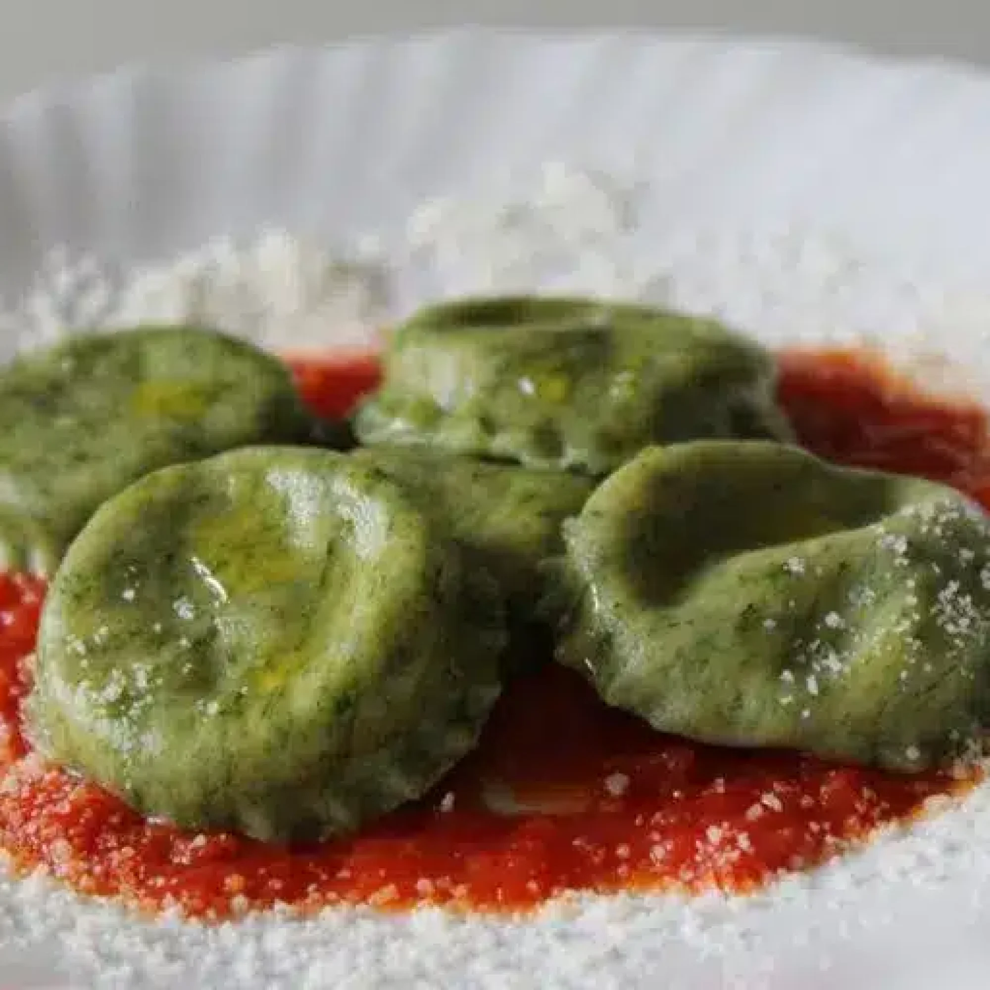 cappellacci di spalla cotta con sugo al pomodoro