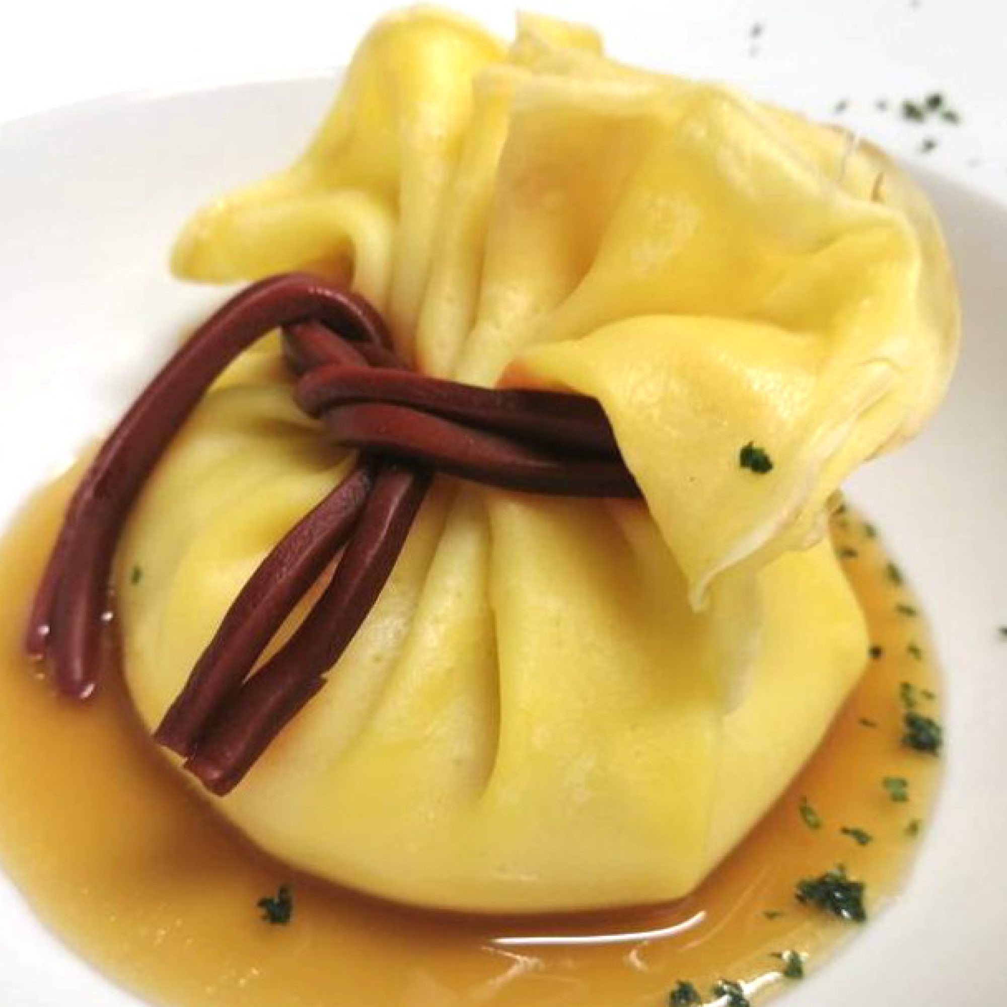 fagottino-amatriciana-crema-asparagi-selvatici_xmox6x